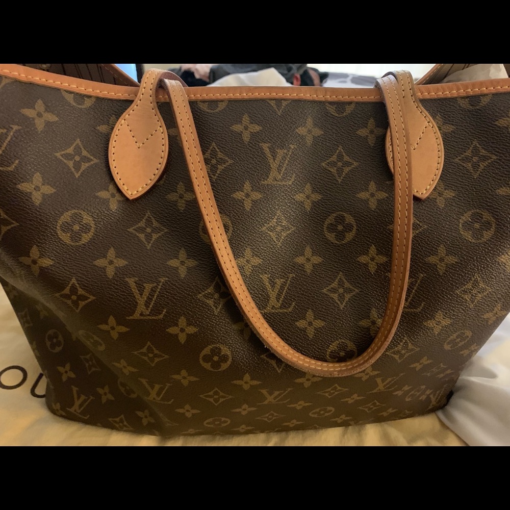 Louis Vuitton GM Monogram Neverfull